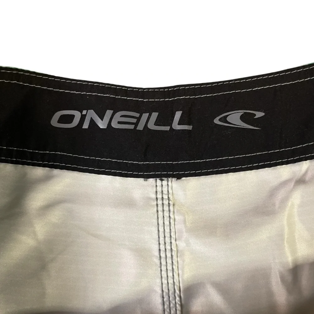 O’Neill Mint Green Gray Striped Board Shorts Men’s Size 34 Surf Swim‎ Beachwear